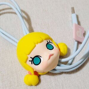 Pop Mart Molly Authentic Hand in Hand 2 in 1 Cable "Piloting The Way"